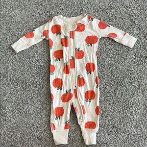 Hanna Andersson Pumpkin or Apple Print Zip romper